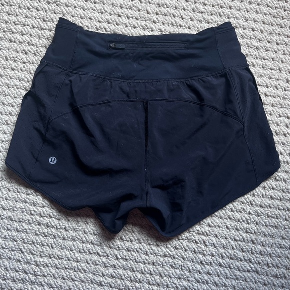 Black lululemon speed up mid rise 4” shorts - Picture 3 of 4